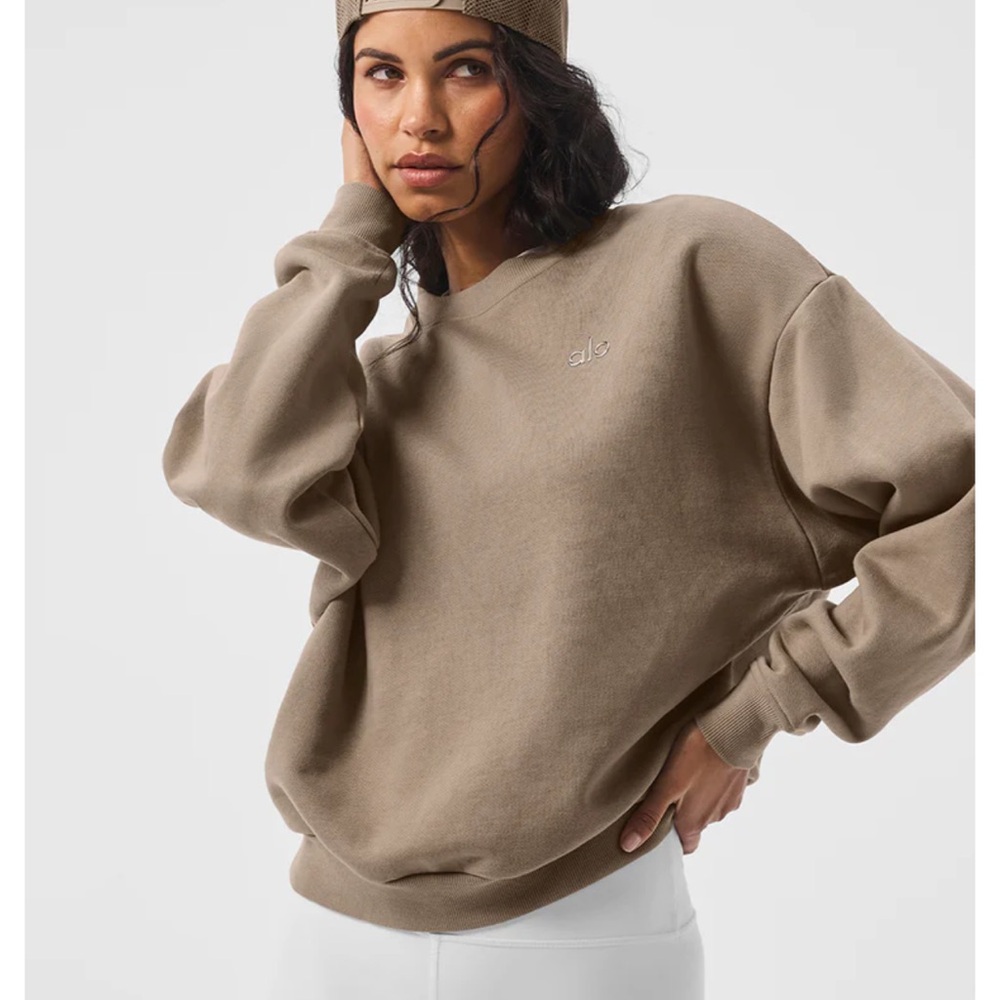 ALO Yoga Tan Crew Neck Sweater
